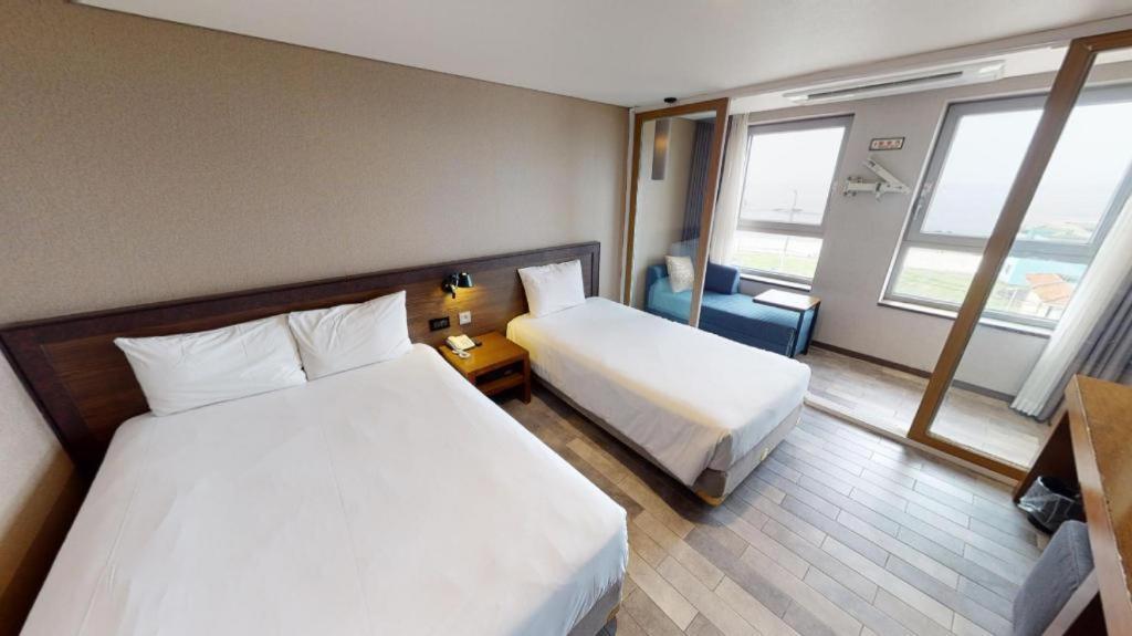 Odri Inn Jeju Exteriör bild