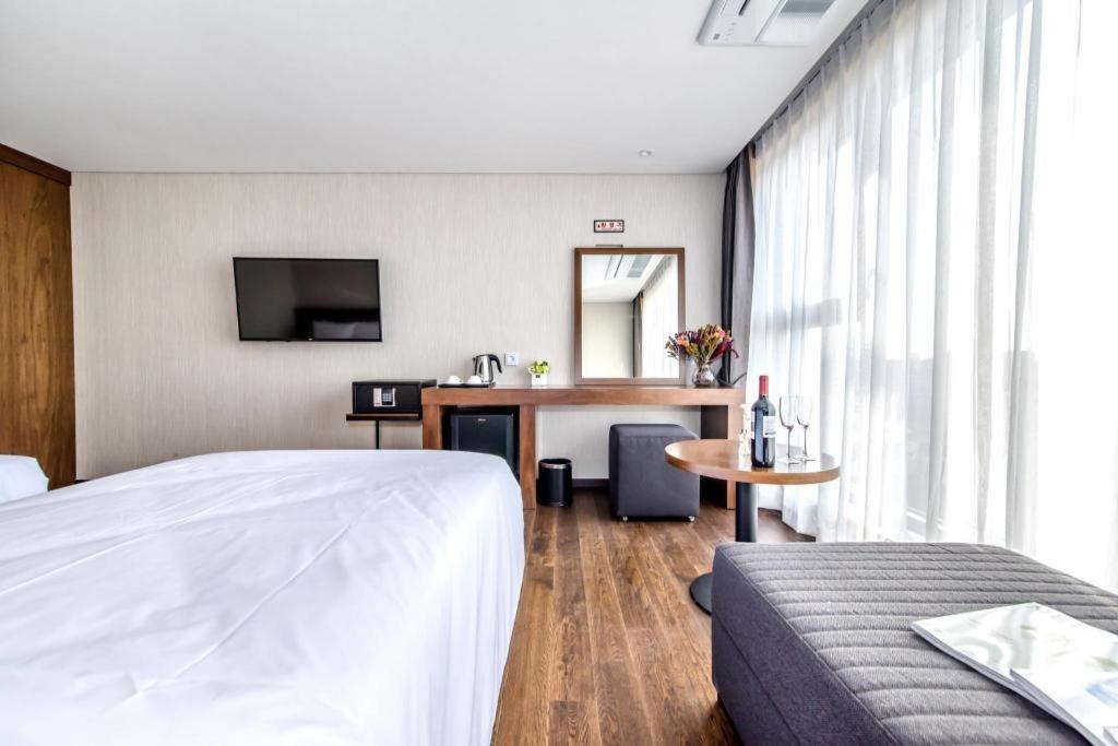 Odri Inn Jeju Exteriör bild